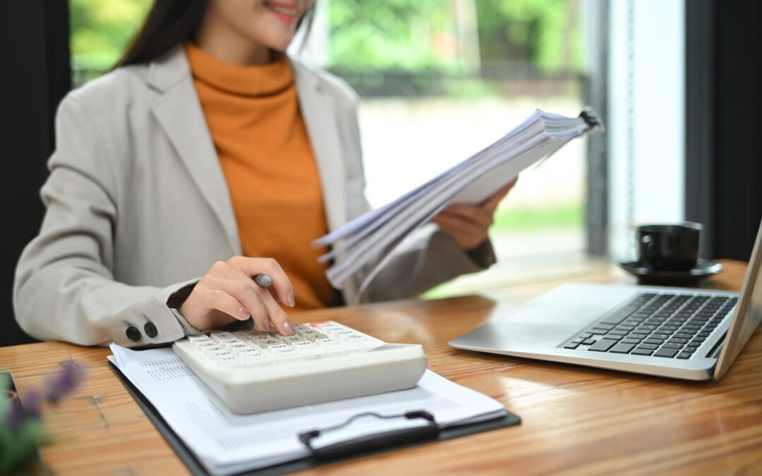 woman using one of the top bookkeeping services